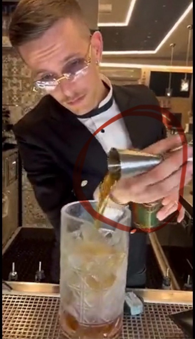 С вас 500 баксов