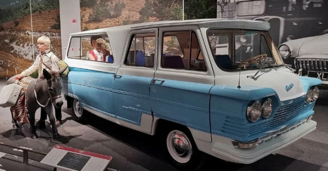 На продажу выставлен редчайший советско-российский автобус ЗИЛ-118 «Юность»