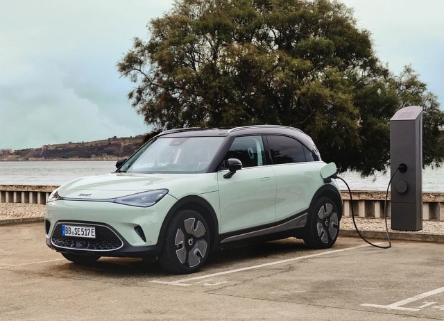 Компания Chery дала старт приема заказов на электромобиль Chery QQ