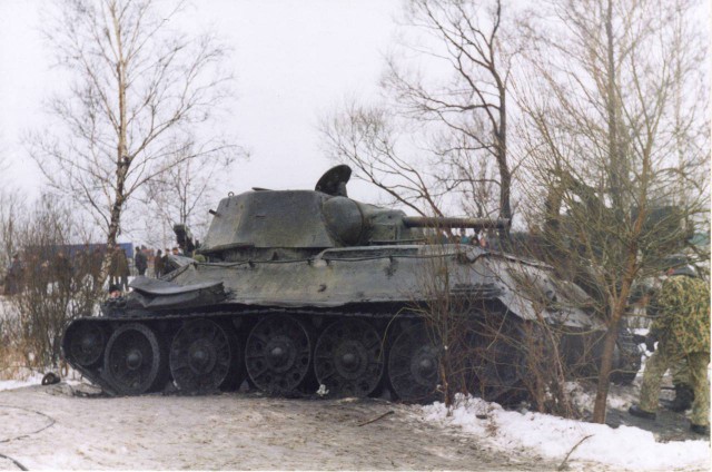 Раскопки огнеметного танка ОТ-34/76