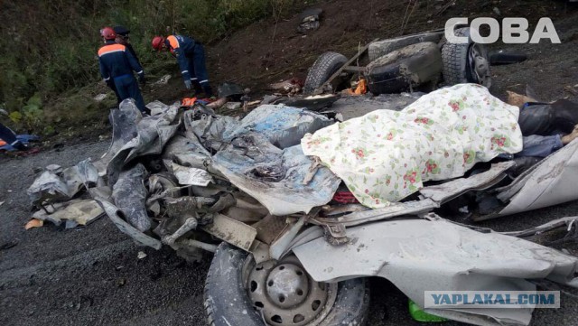 8 человек погибли в страшном ДТП под Екатеринбургом
