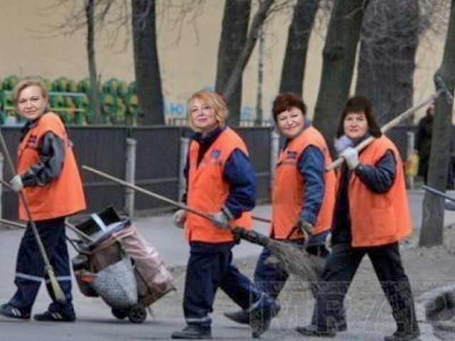 Чиновницы, которые поздравили блокадников в Керчи хлебом, написали заявления на увольнение