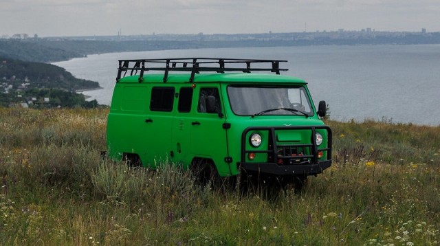 Юбилейная «Буханка» запущена в производство: объявлены цены и тираж