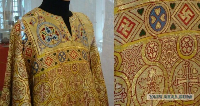 Москвича арестовали за кофту с рунами