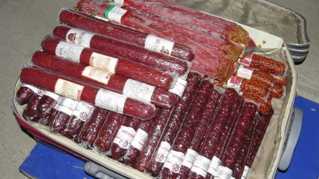 Великие политики проводят обмен опытом.