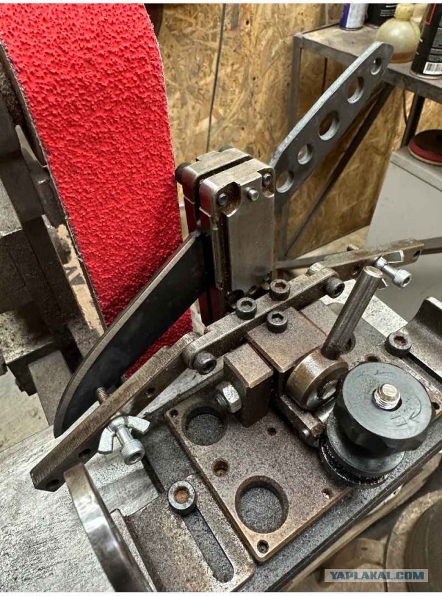 Нож из стали magnacut