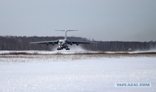 Внутри самолета Ил-76Т.