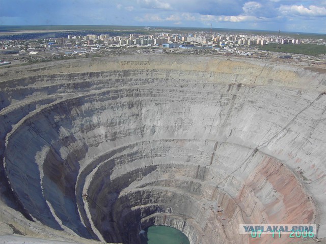 Здесь  добывают алмазы