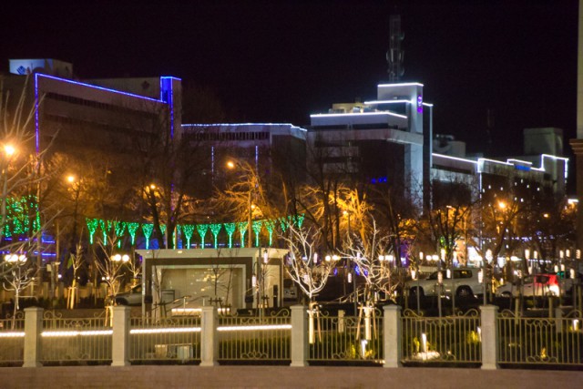 Ташкент украсили к Новому году