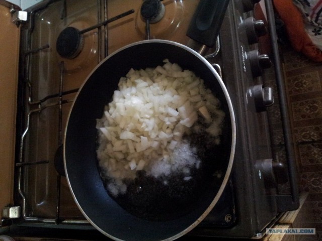 Пятничные посиделки на теплотрассе ©