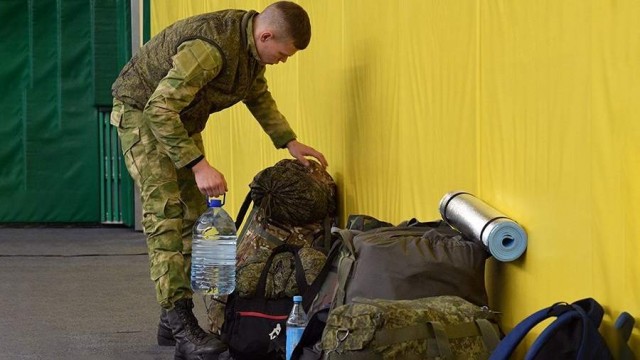 В Думе предложили возмещать мобилизованным часть трат на бронежилеты и лекарства