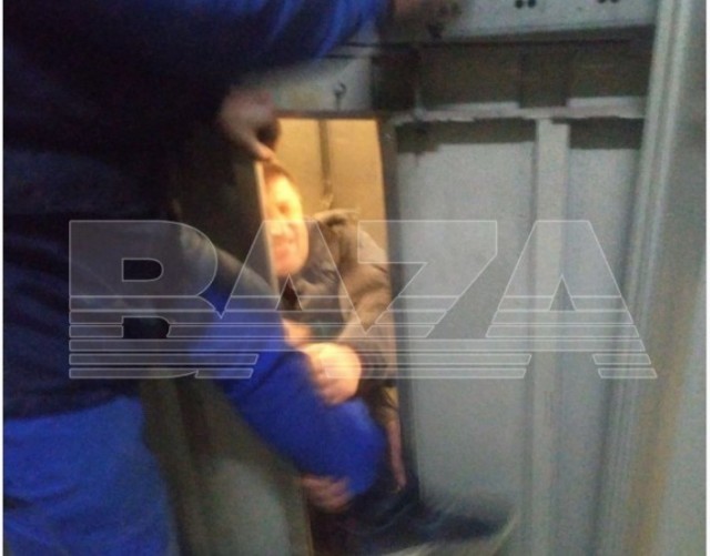 В химкинской многоэтажке двое мужчин сломали последний работавший лифт, а затем ещё и лифтёра.