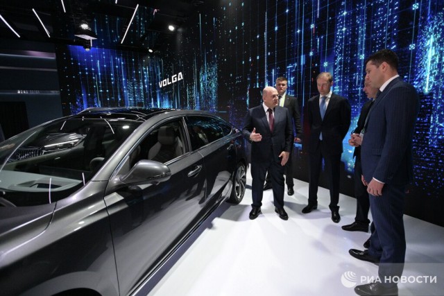 В России впервые представили новые автомобили Volga