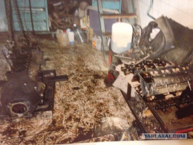 Вы воняете на весь автобус. Помойтесь