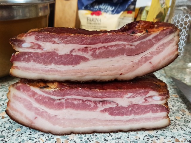 Люблю повеселиться. а особенно - пожрать.