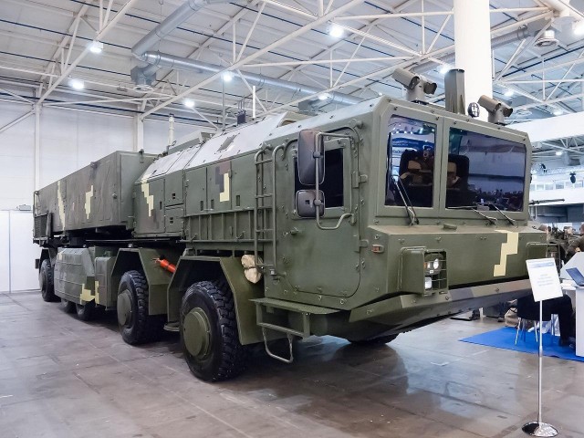 Над Крымом сбили две баллистические ракеты