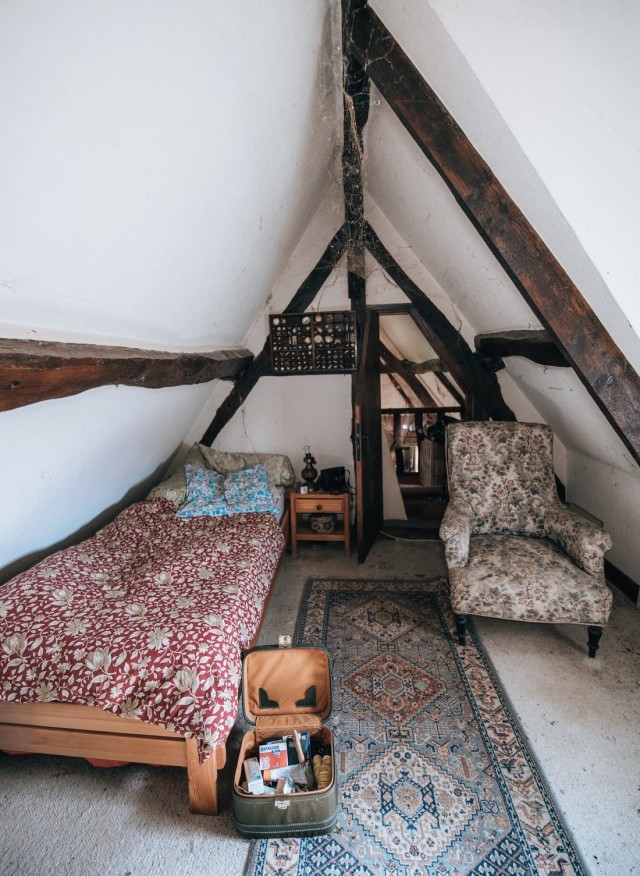 Что скрывается внутри заброшенных замков и особняков Франции и Италии.