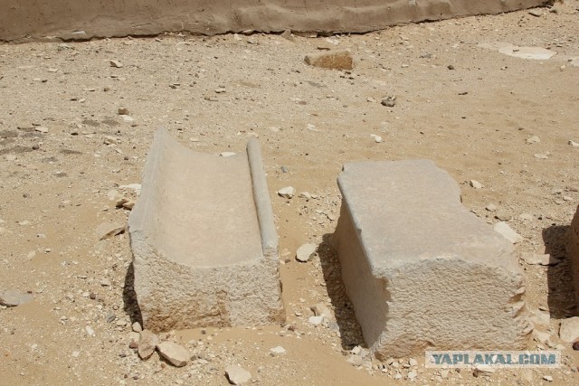 Одни уверены, что Египетские пирамиды построили инопланетяне, другие отрицают. Кто прав?