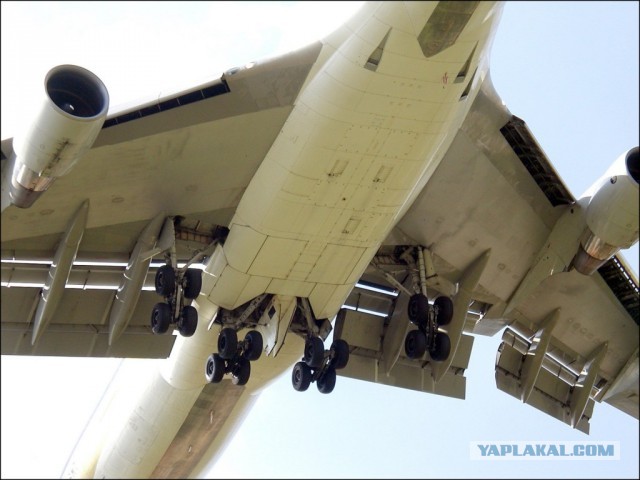 Видео вчерашнего приземления Boeing 737 с неисправными закрылками в аэропорту Краснодара