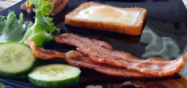 Просто яичница. Или не просто...