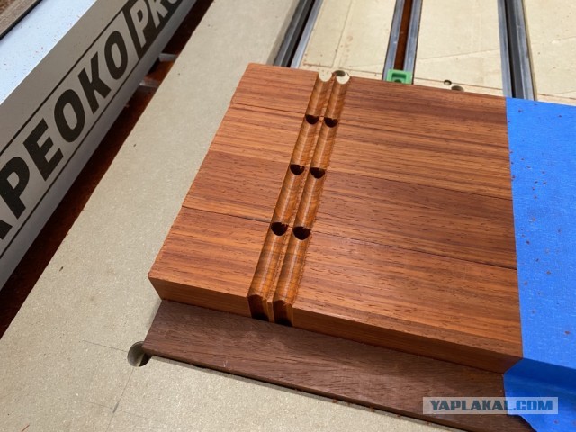 Сундучок-скамейка из Африканского падука