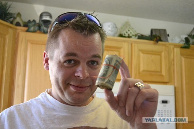 Купил дом и нашёл тайник с деньгами