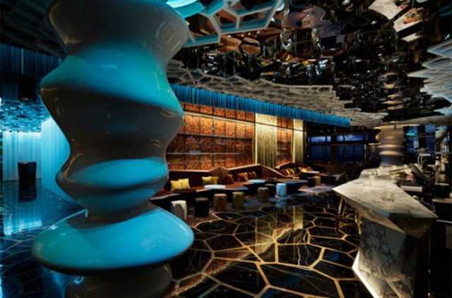 24 самых потрясающих бара со всего мира