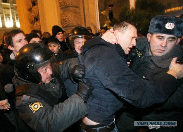 Митинги в Москве: Чистые Пруды и Триумфальная пл