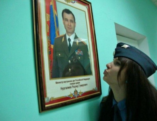 А как вам нравятся такие сотрудники полиции?