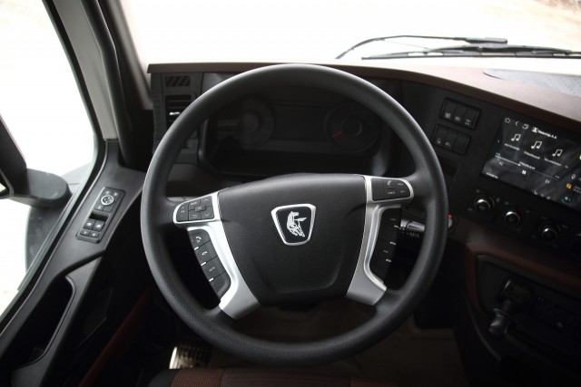 КАМАЗ пятого поколения: первая машина покинула конвейер