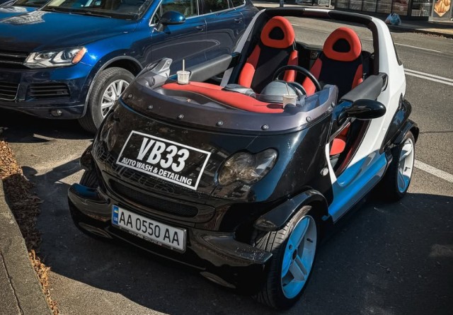 Как поиздеваться над Smart-ом? Сделать кабриолет