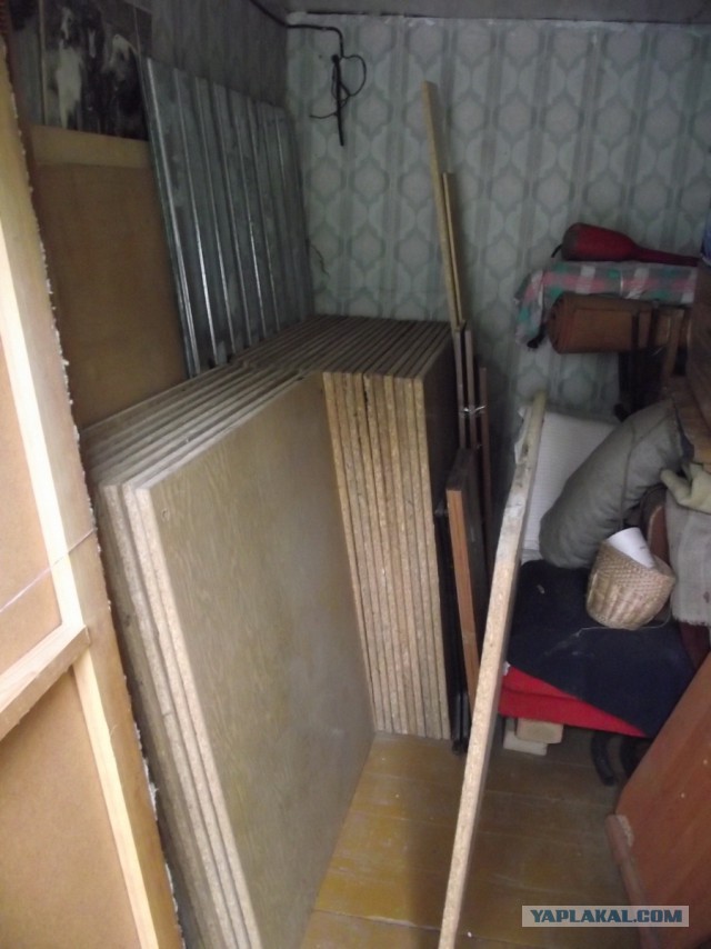 Быстродом из поддонов или техника безопасности - не, не слышал.