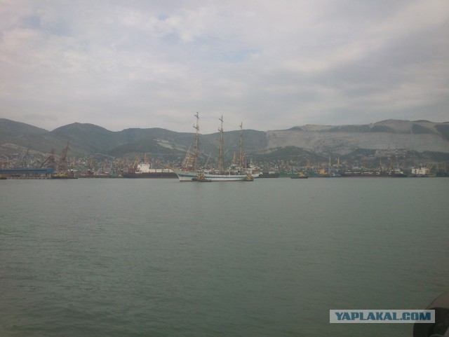 Весь украинский военно-морской флот замерз в Одесском заливе