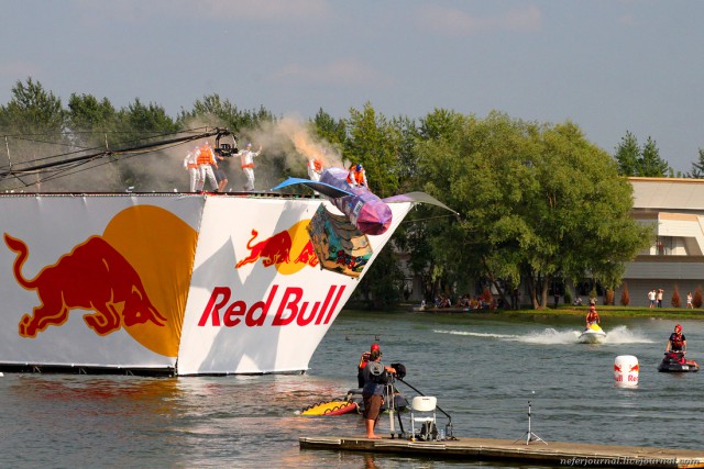 Red Bull Flugtag-2017 в Москве: День полётов и падений