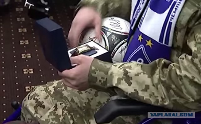 Памятник легендарному Мотороле открыт в центре Донецка