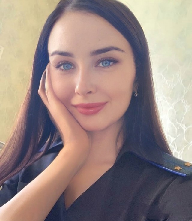 Девушки в униформе