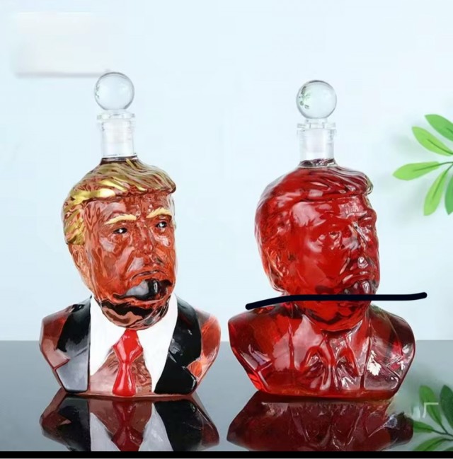 Майор ВС США Груш заявил, что Трамп знает о найденных останках пришельцев!