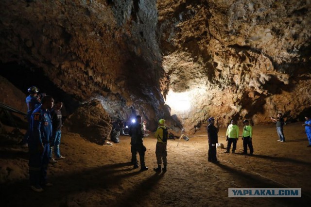 12 детей пропали в пещере Таиланда