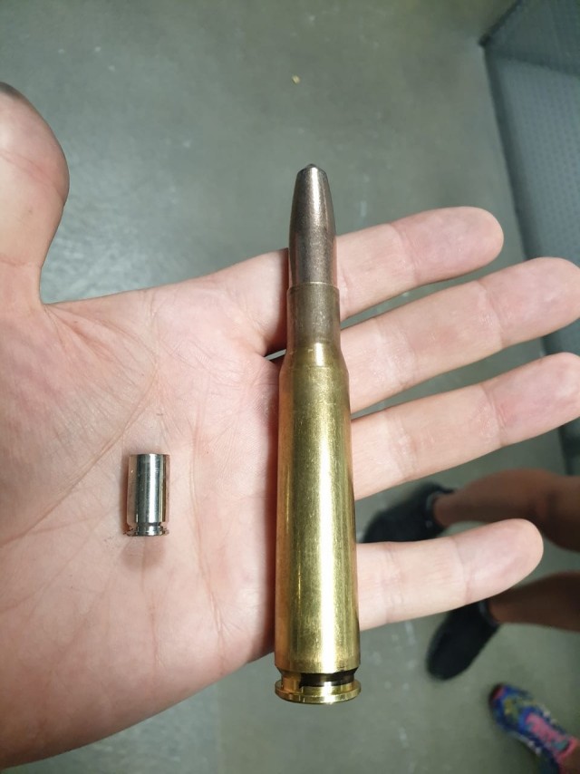Стрельба из Desert Eagle в тире