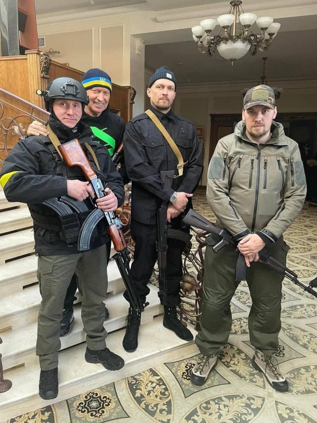 Лишить наград эту шваль