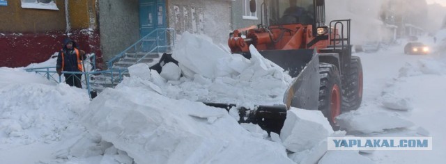Сорвался альпинист