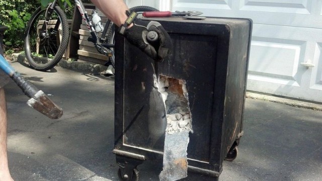 Какую тайну хранит сейф с 1930-ого года?