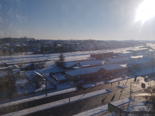 А из нашего окошка, видно белого немножко...