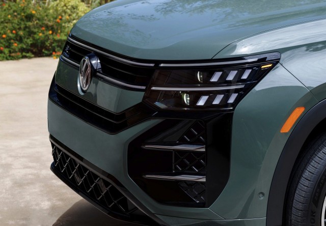 Представлен Volkswagen Atlas Cross Sport 2027: 2-х литровый двигатель 282 л.с., 8- ст.автомат, ~ цена 40 тыс.$