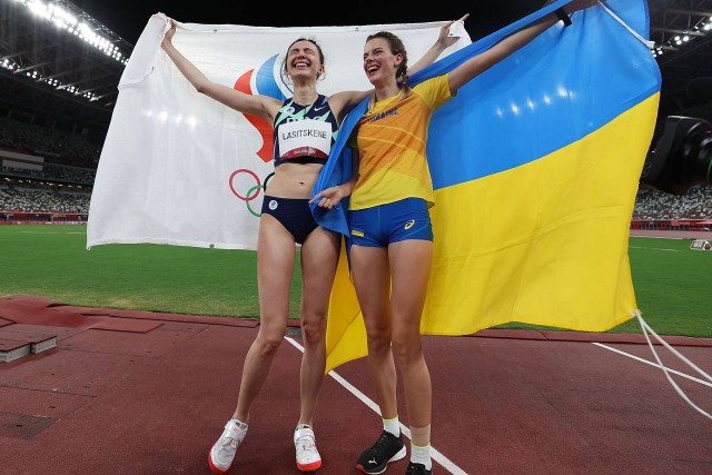 Минспорт Украины рекомендовал олимпийцам не давать интервью на русском языке и не фотографироваться с российскими спортсменами на Играх в Пекине («Матч ТВ»)
