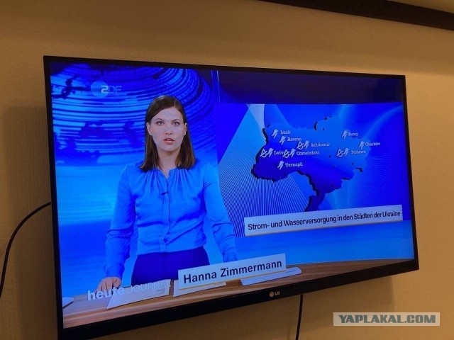 Над Белгородом сейчас активно работает система ПВО.