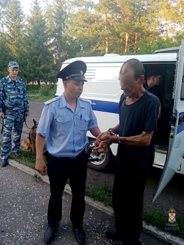 Житель Омской области, отсидевший 30 лет, забил арматурой учительницу