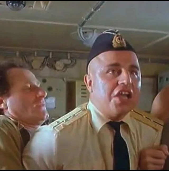 Мой "Фантом" стрелою белой...