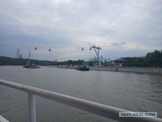 Шляюсь по  Москве