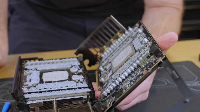 Реддитор разобрал свою видеокарту Gigabyte RTX 5090